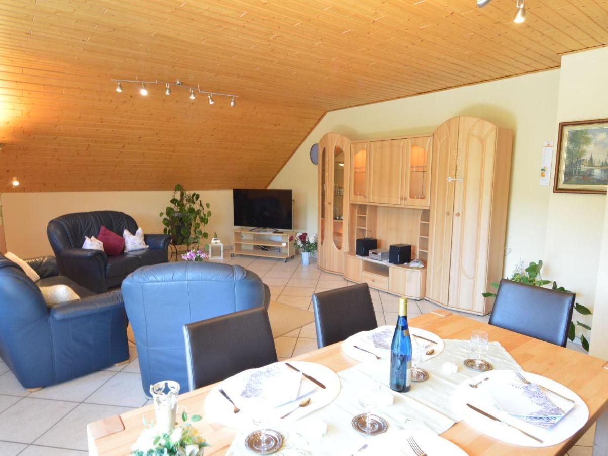 Sun Kissed Apartment In Lirstal With Garden Exterior foto