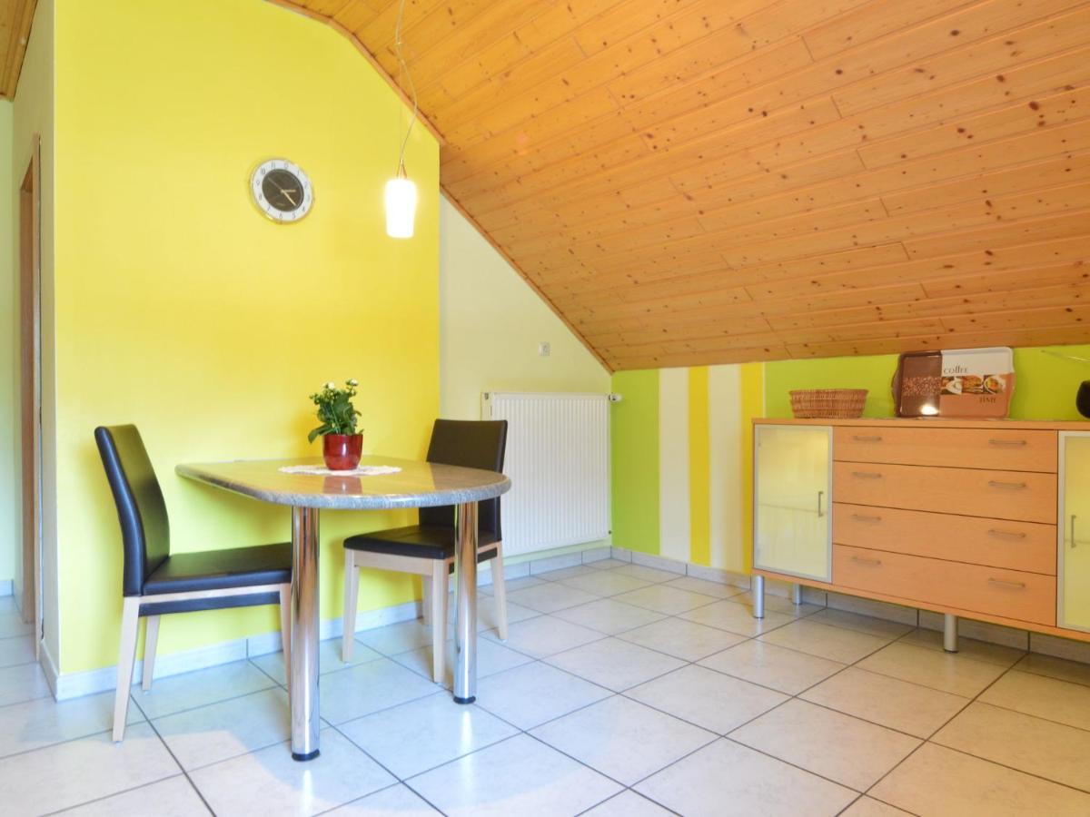 Sun Kissed Apartment In Lirstal With Garden Exterior foto